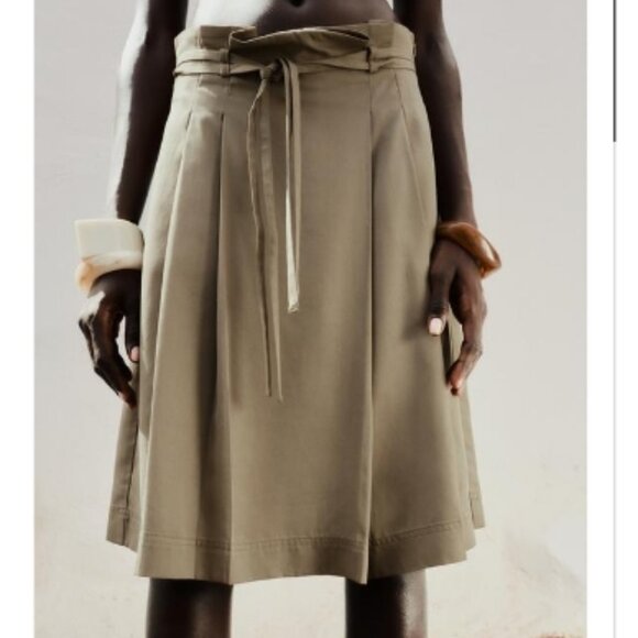 NWT KHAKI BEIGE DOUBLE BELT SKORT - Picture 1 of 7